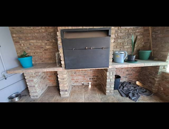 4 BEDROOM HOUSE FOR SALE IN THREE RIVERS